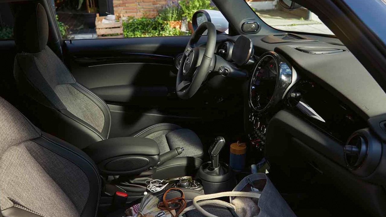 MINI 3-dverové – sivé a čierne – nárazník a mreža